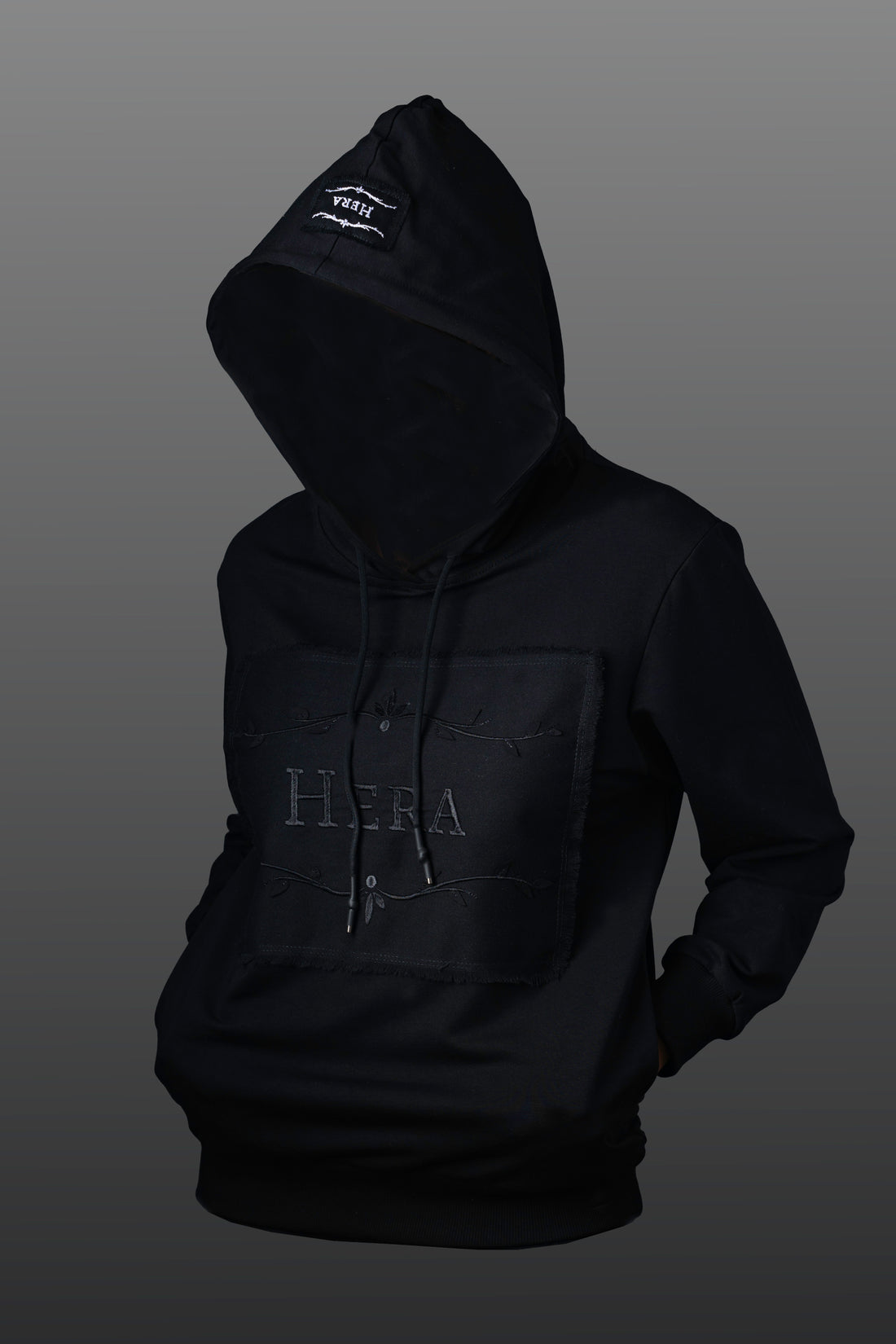 Sudadera negra con capucha "Hera" - Mujer